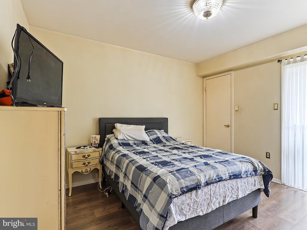 VILLAS OF MIDDLETO - Residential