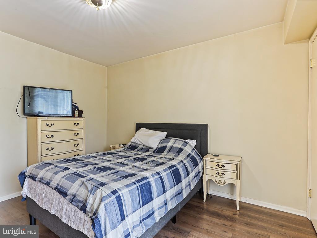 VILLAS OF MIDDLETO - Residential