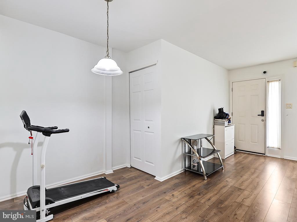 VILLAS OF MIDDLETO - Residential