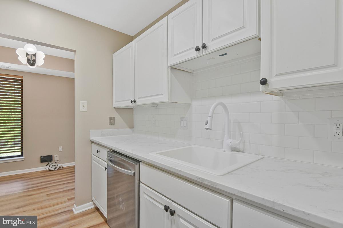 SUMMERTREE CONDO APTS - Residential