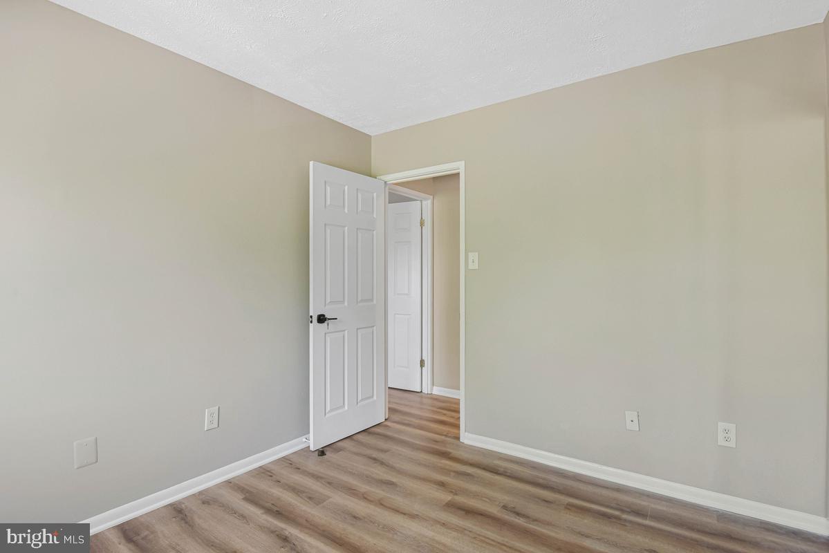 SUMMERTREE CONDO APTS - Residential