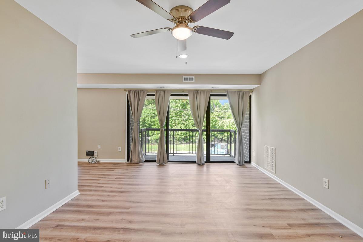 SUMMERTREE CONDO APTS - Residential