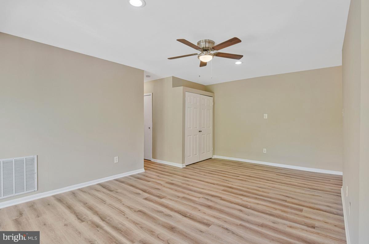 SUMMERTREE CONDO APTS - Residential