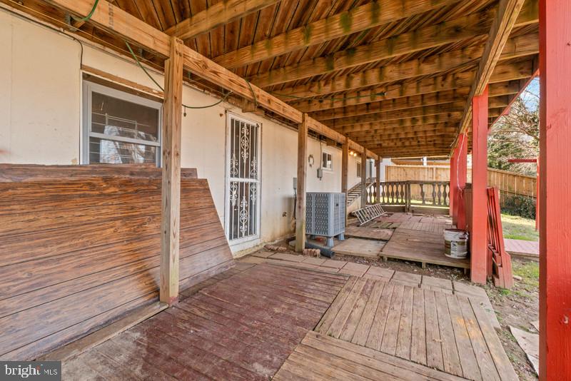 ABBOTT FOREST - Residential