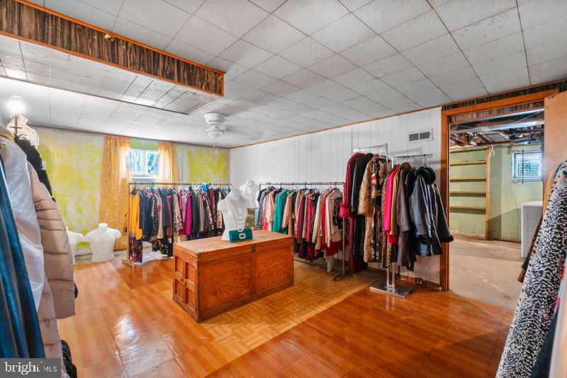 ABBOTT FOREST - Residential