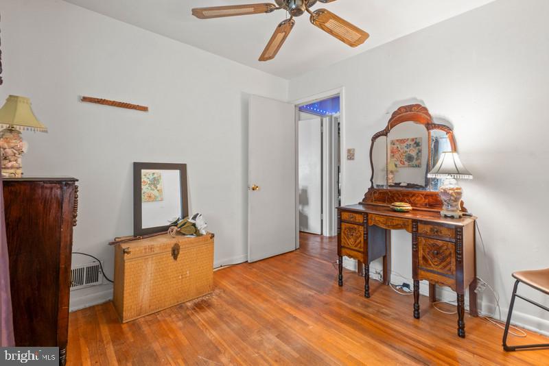 ABBOTT FOREST - Residential