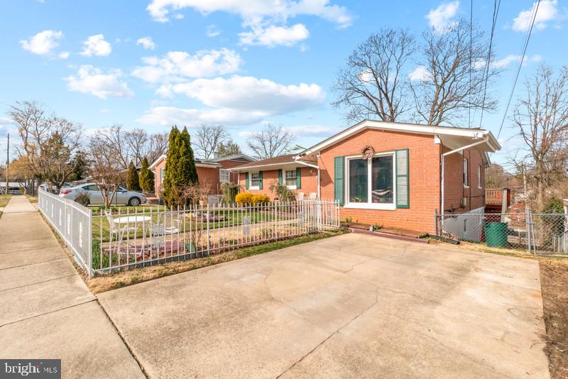 ABBOTT FOREST - Residential