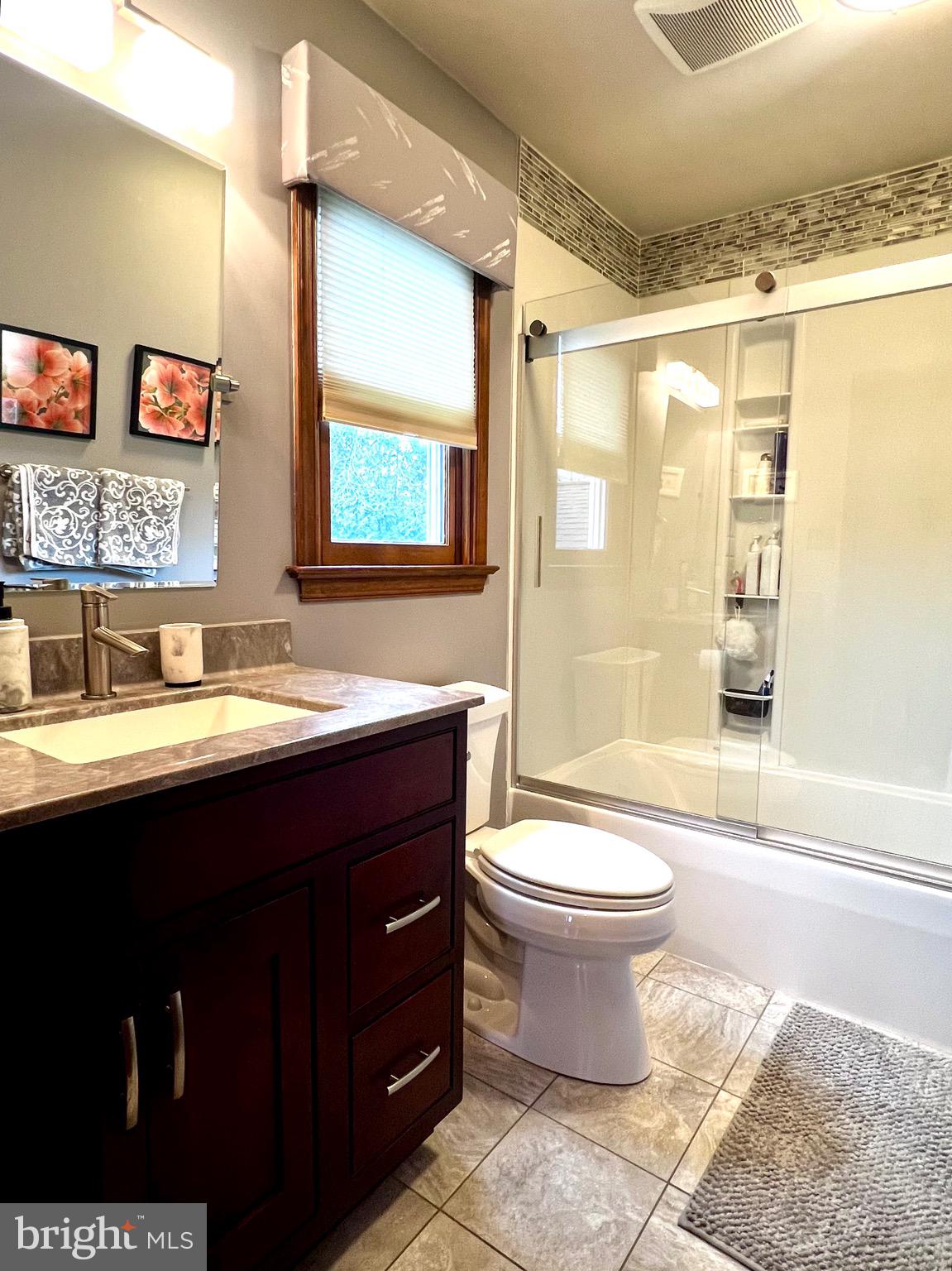 COUNTRY CLUB PARK - Residential