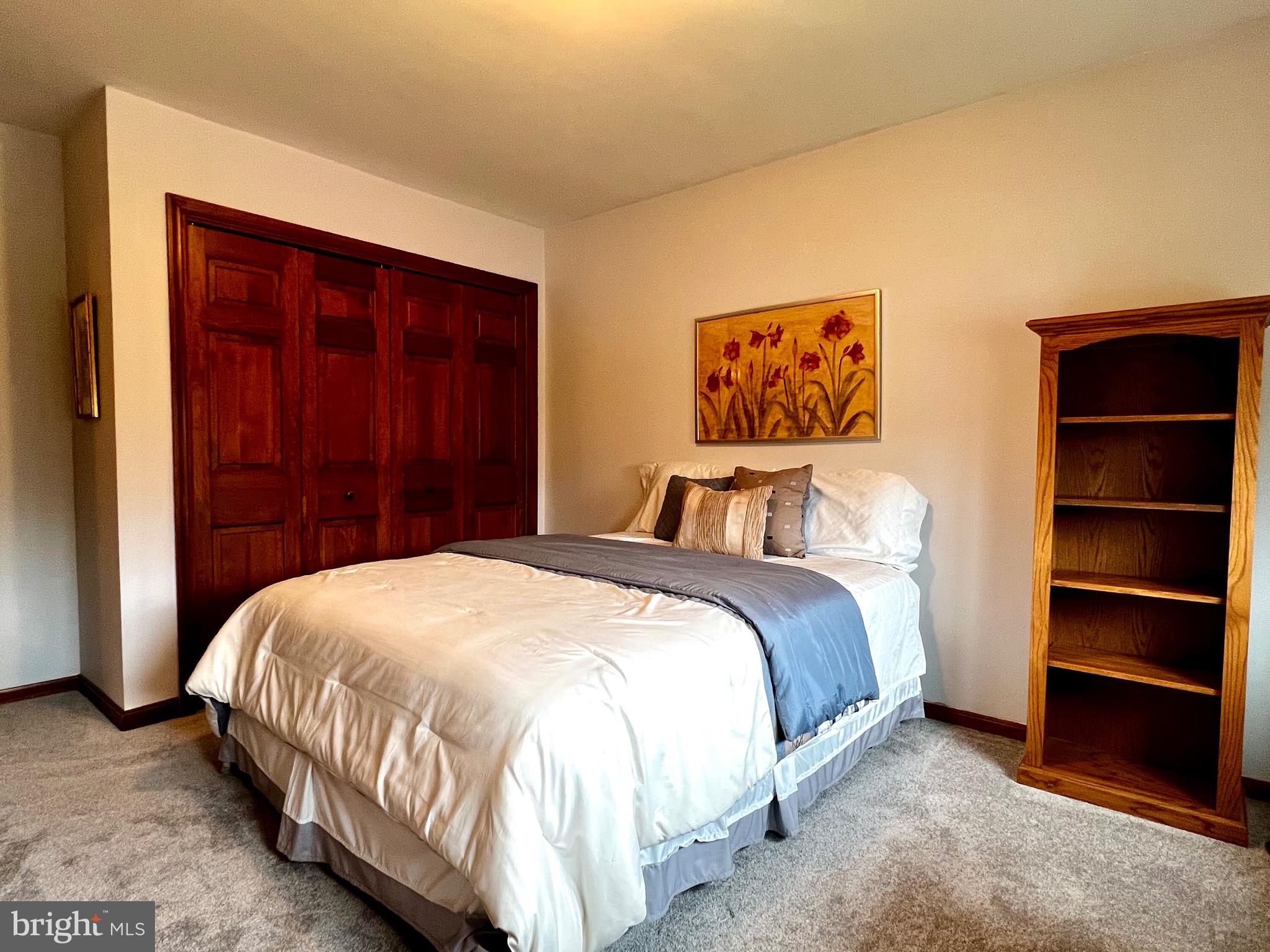 COUNTRY CLUB PARK - Residential