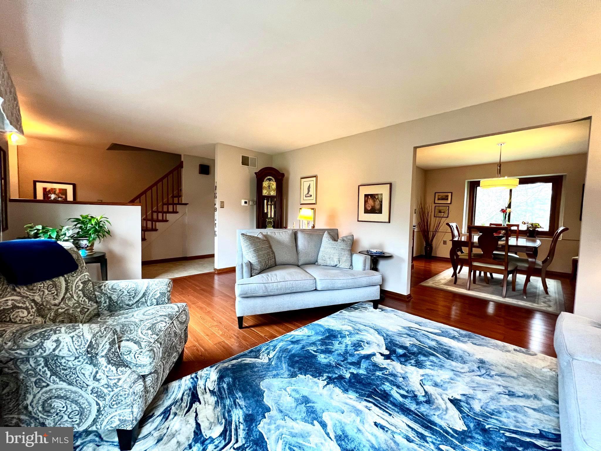 COUNTRY CLUB PARK - Residential