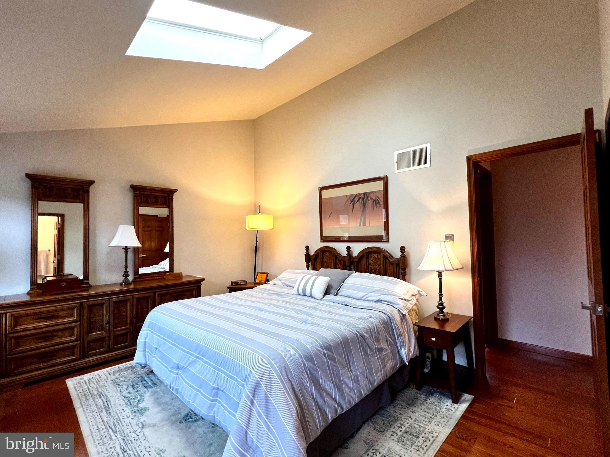 COUNTRY CLUB PARK - Residential