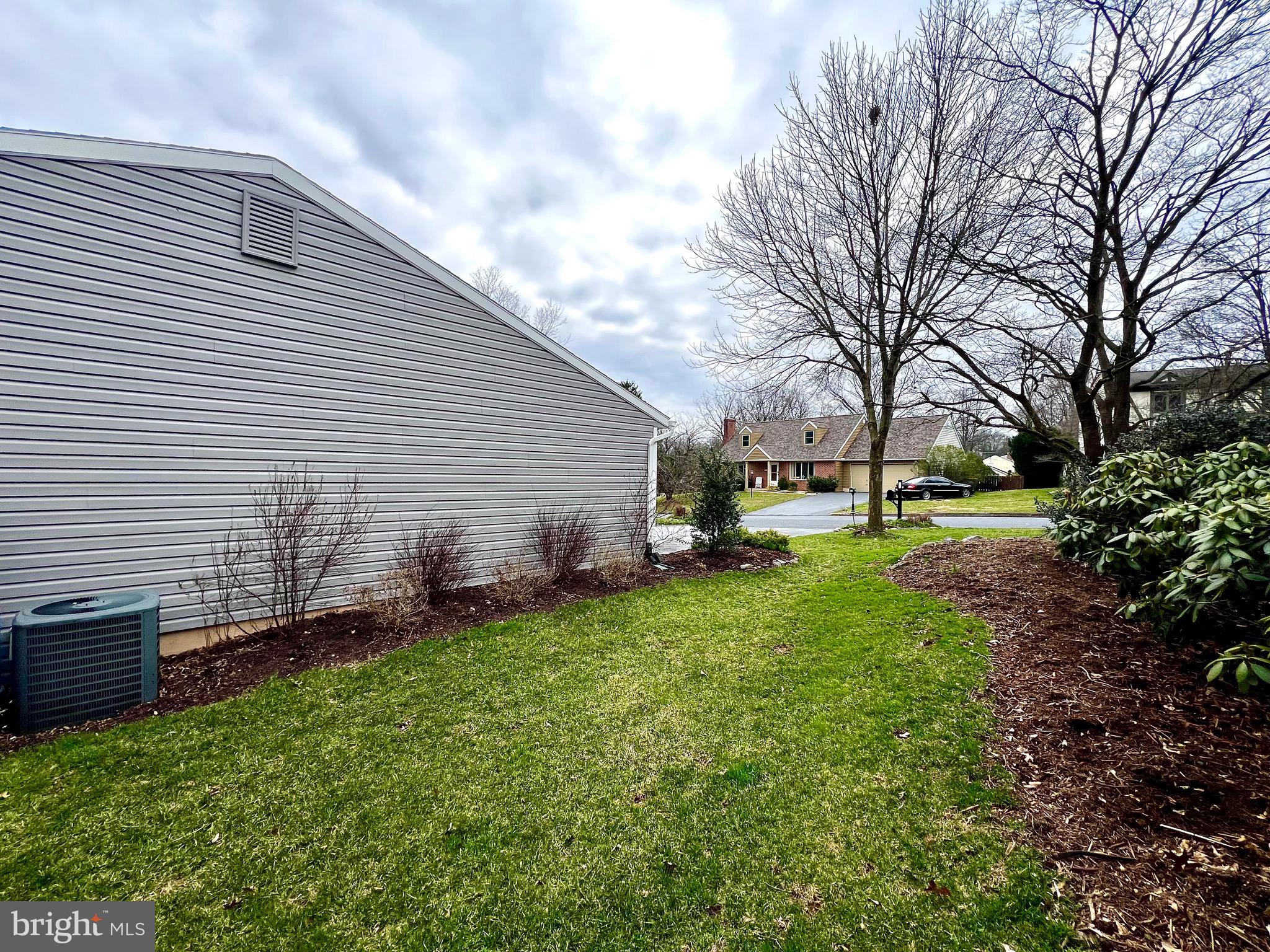 COUNTRY CLUB PARK - Residential