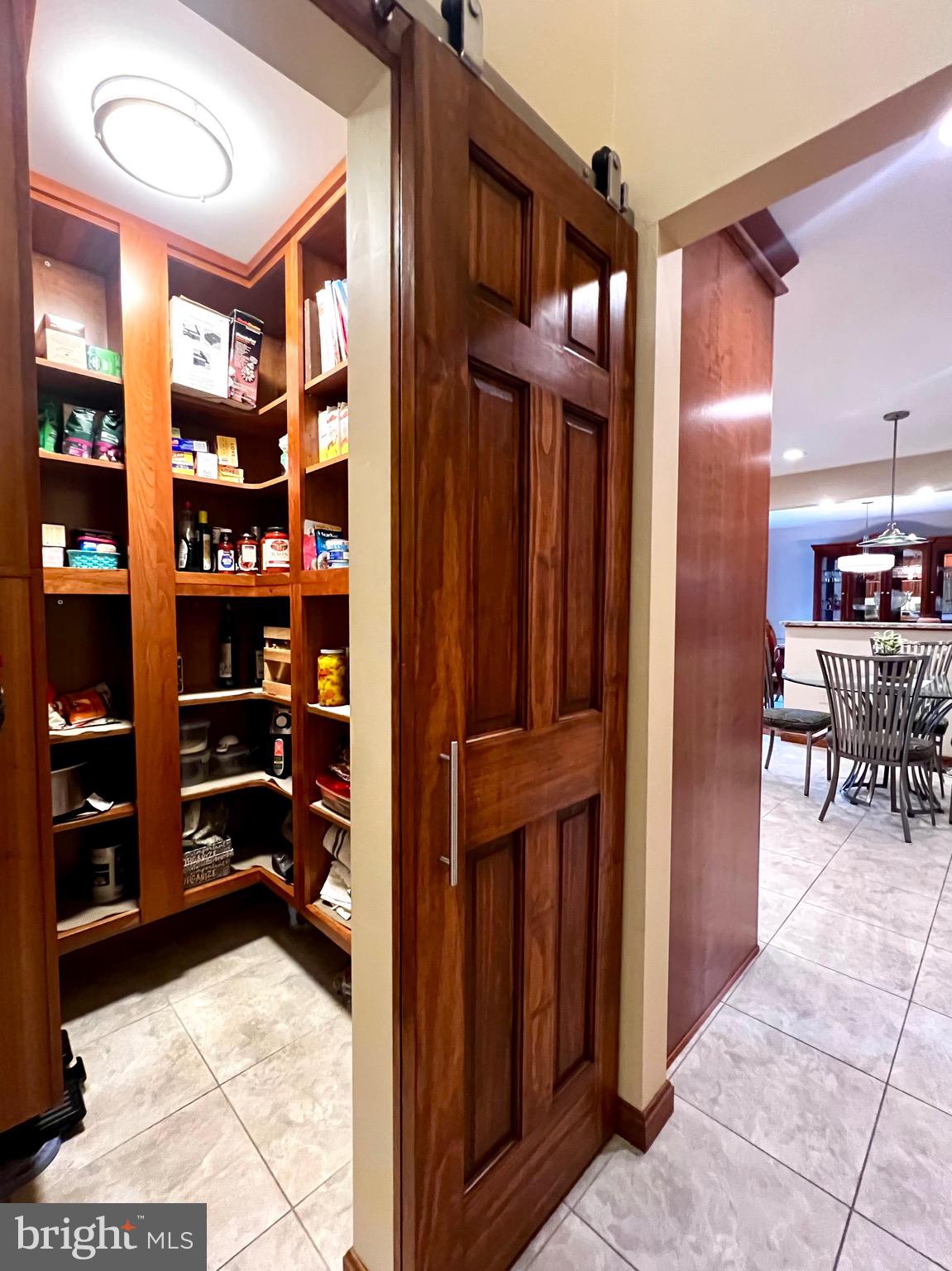 COUNTRY CLUB PARK - Residential