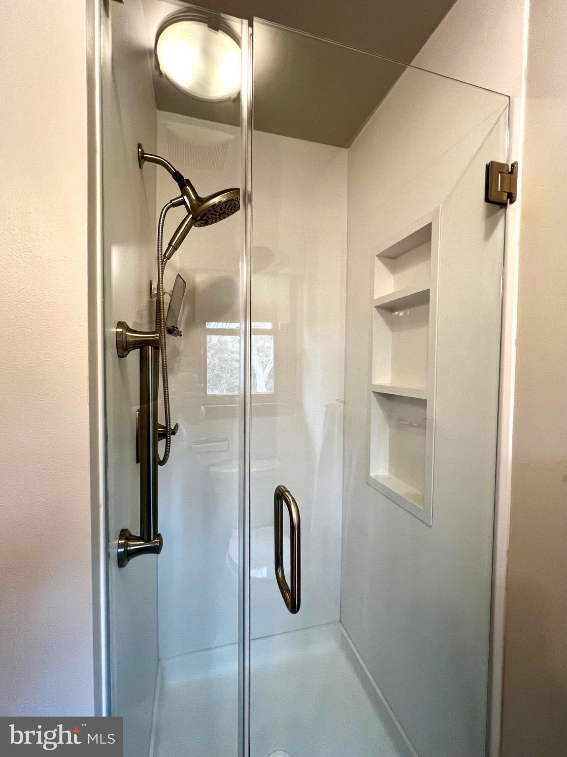 COUNTRY CLUB PARK - Residential