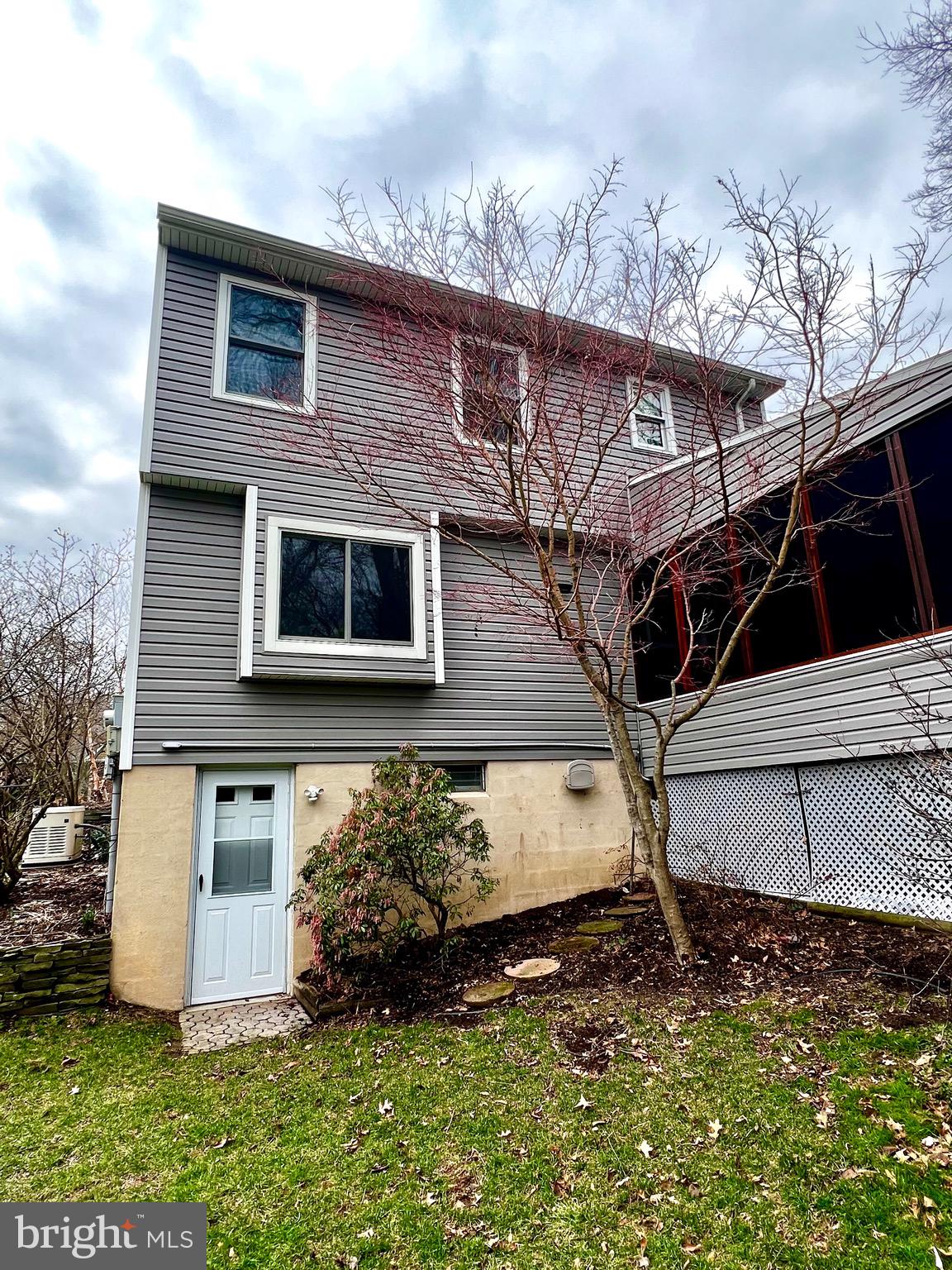 COUNTRY CLUB PARK - Residential