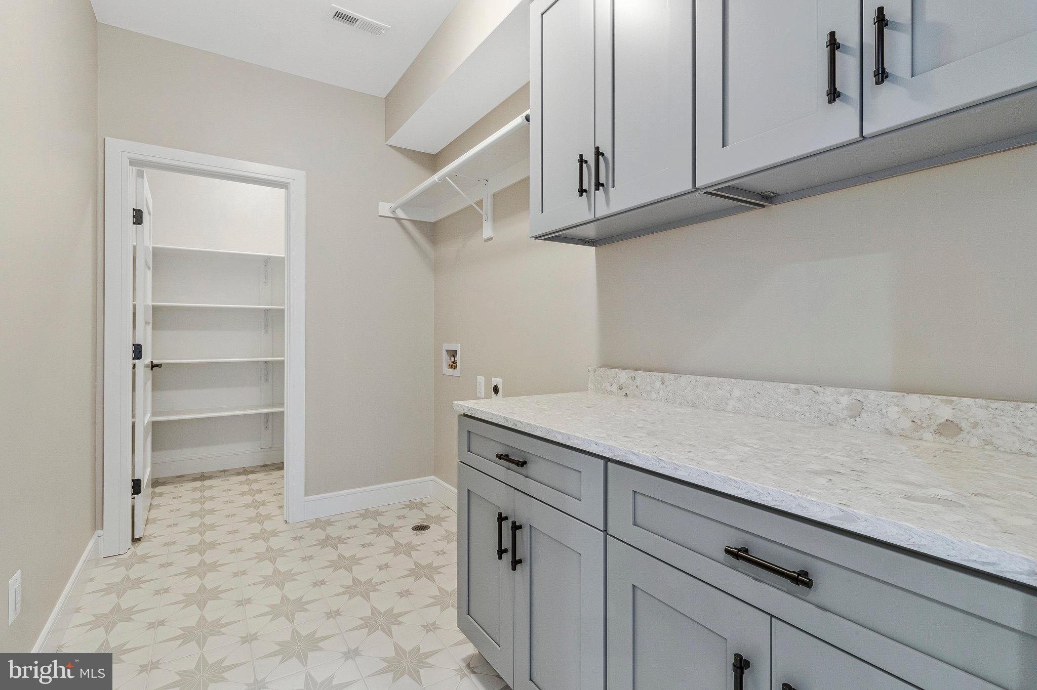 BRILYN PARK - Residential