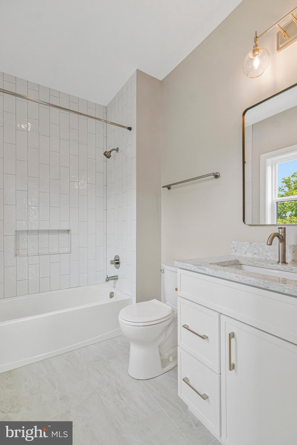 BRILYN PARK - Residential