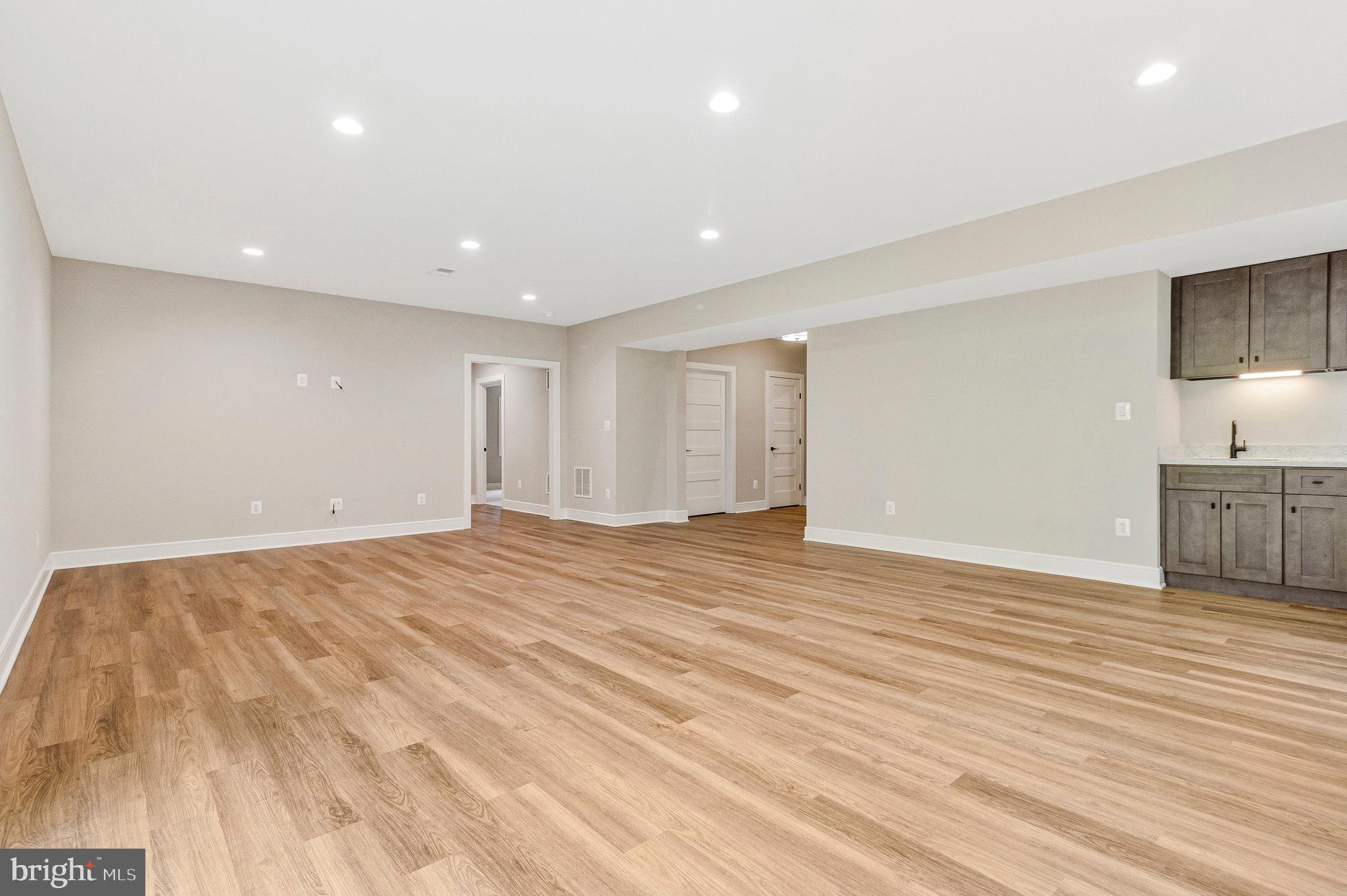 BRILYN PARK - Residential