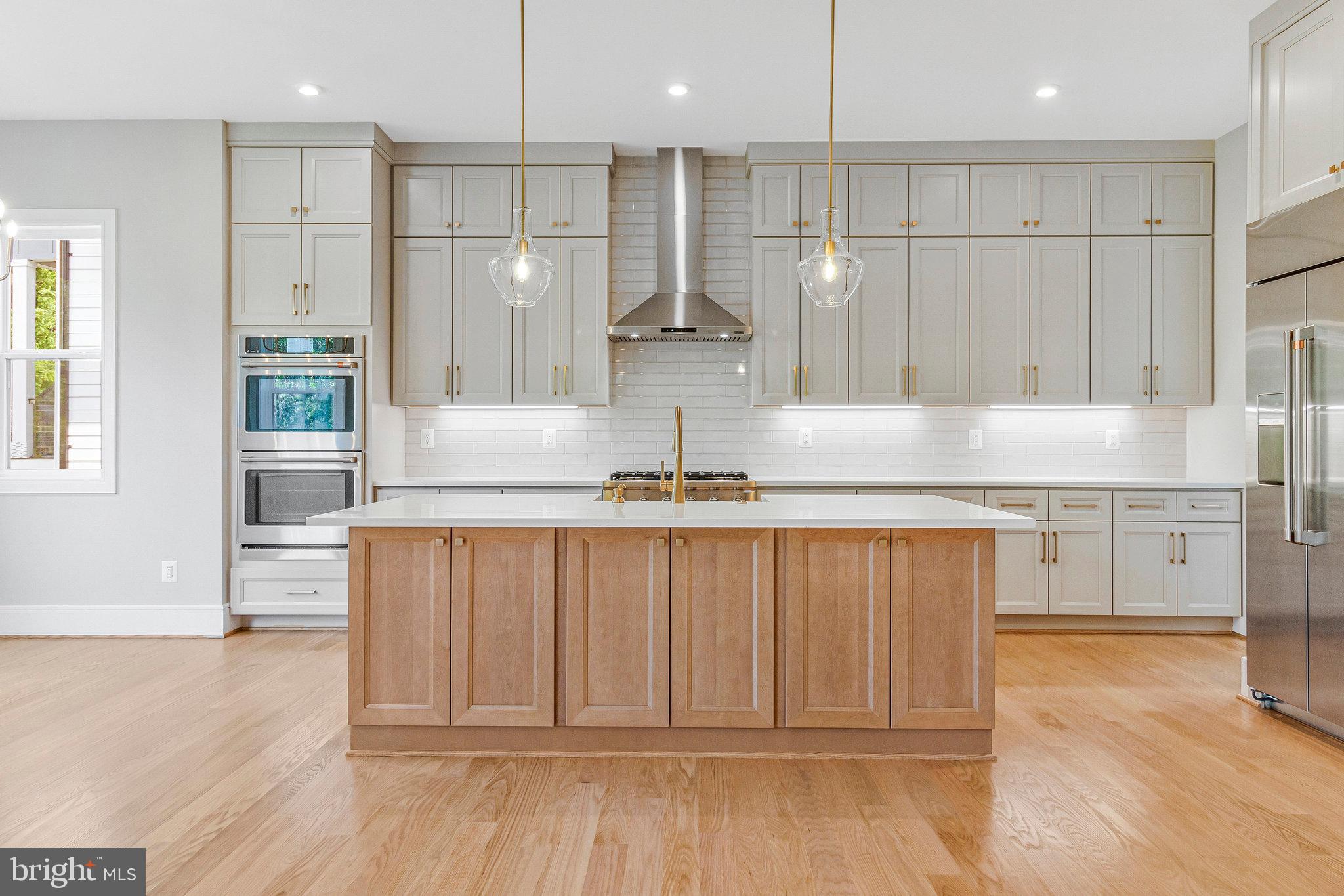 BRILYN PARK - Residential