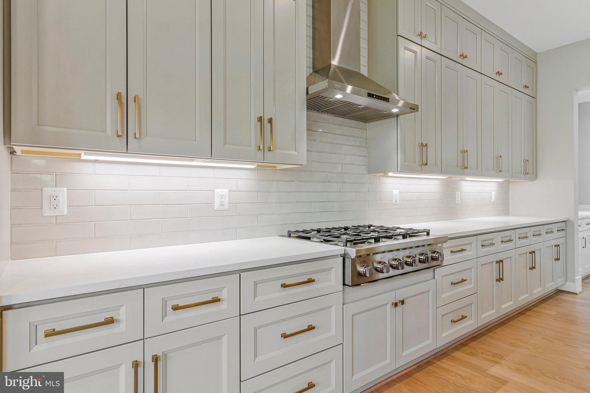 BRILYN PARK - Residential