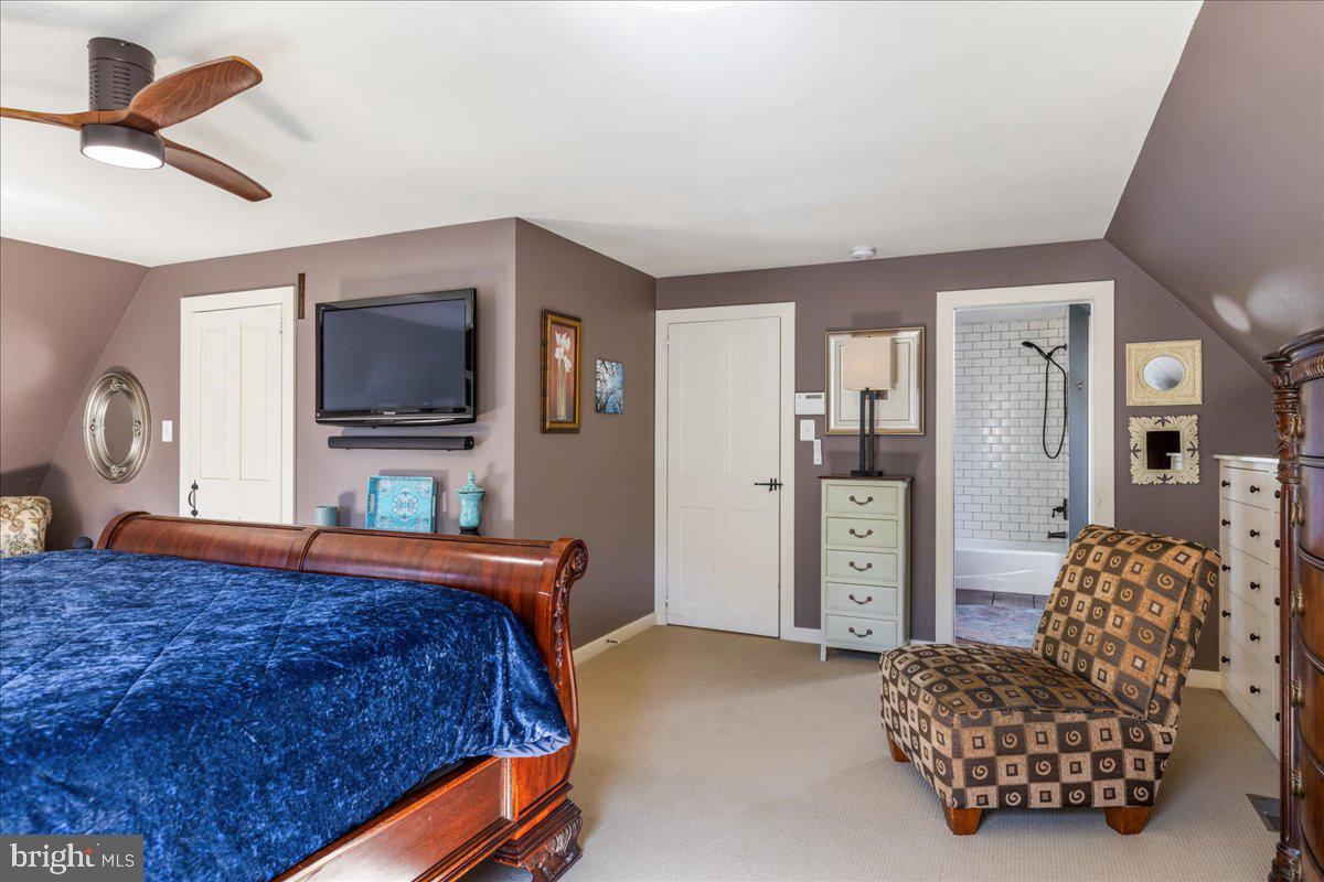 DOYLESTOWN - Residential