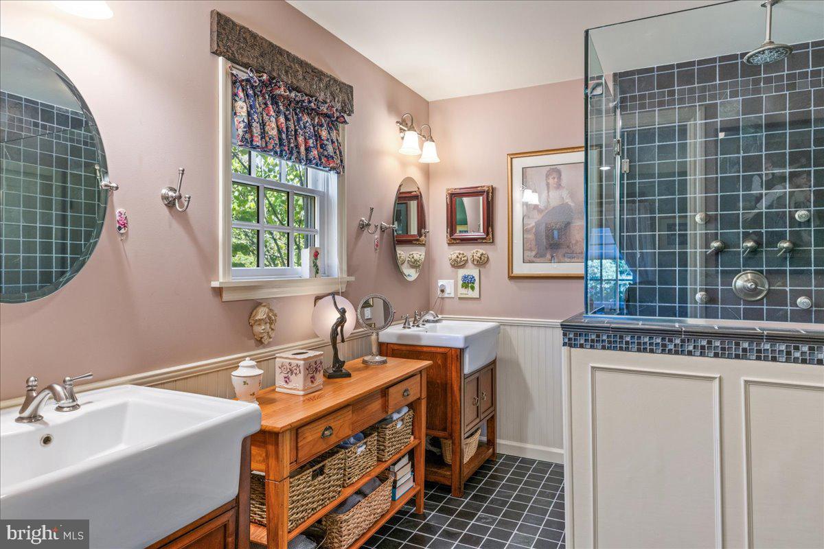 DOYLESTOWN - Residential