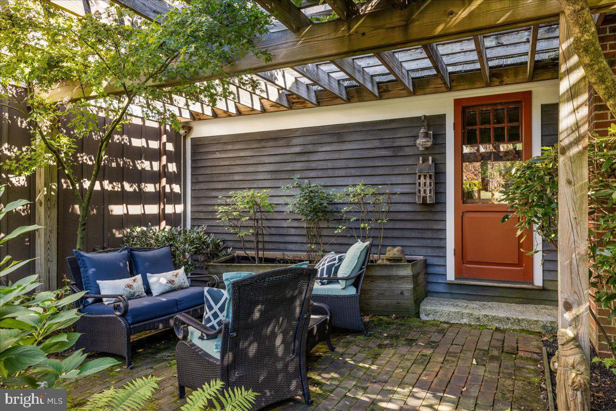 DOYLESTOWN - Residential