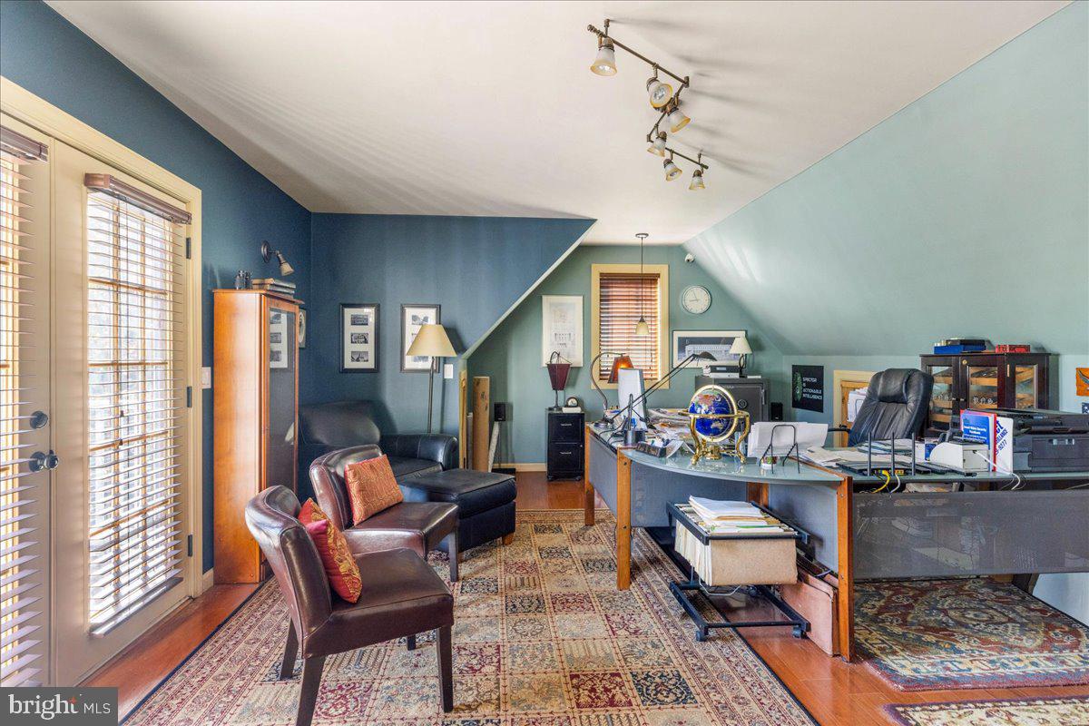 DOYLESTOWN - Residential