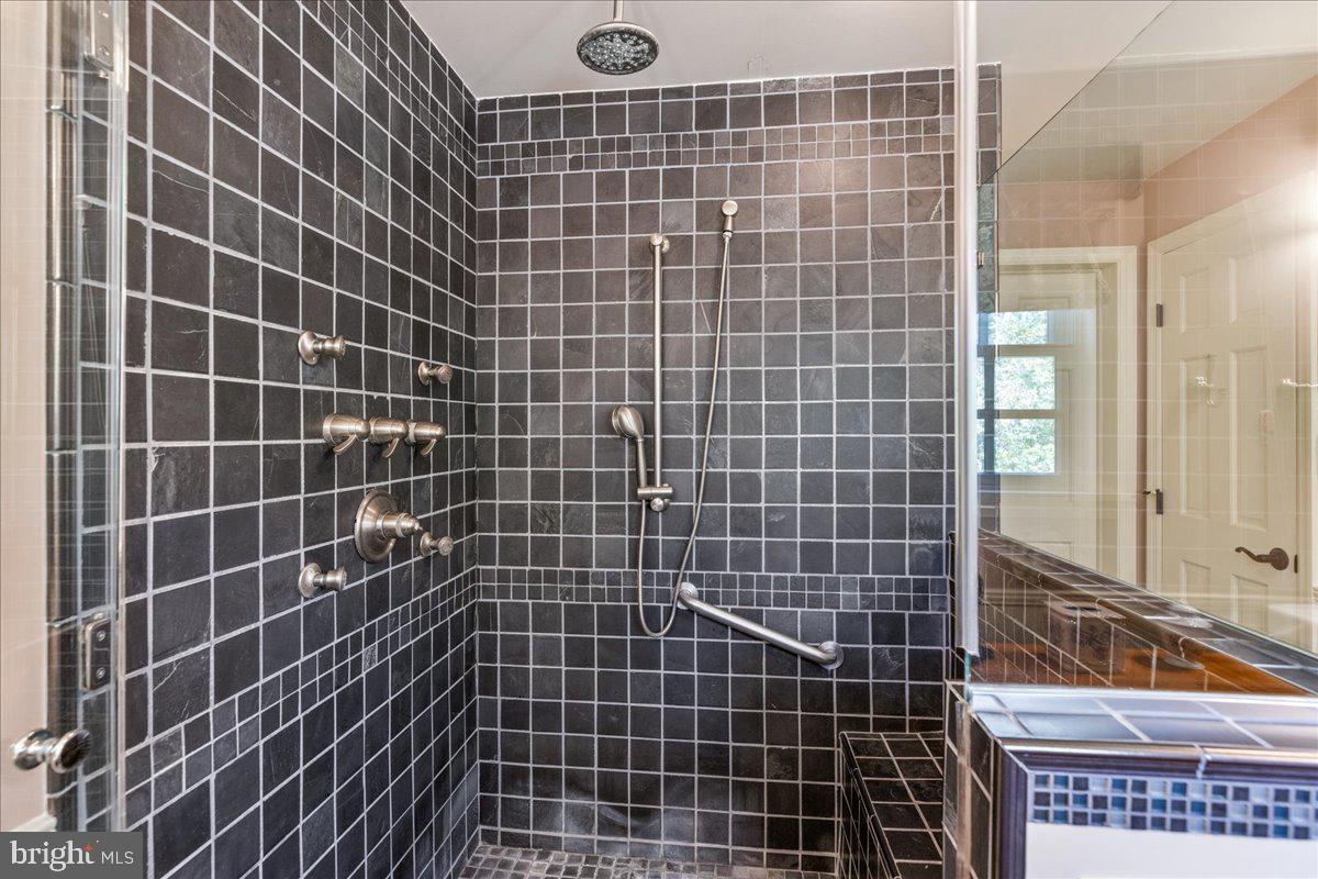 DOYLESTOWN - Residential