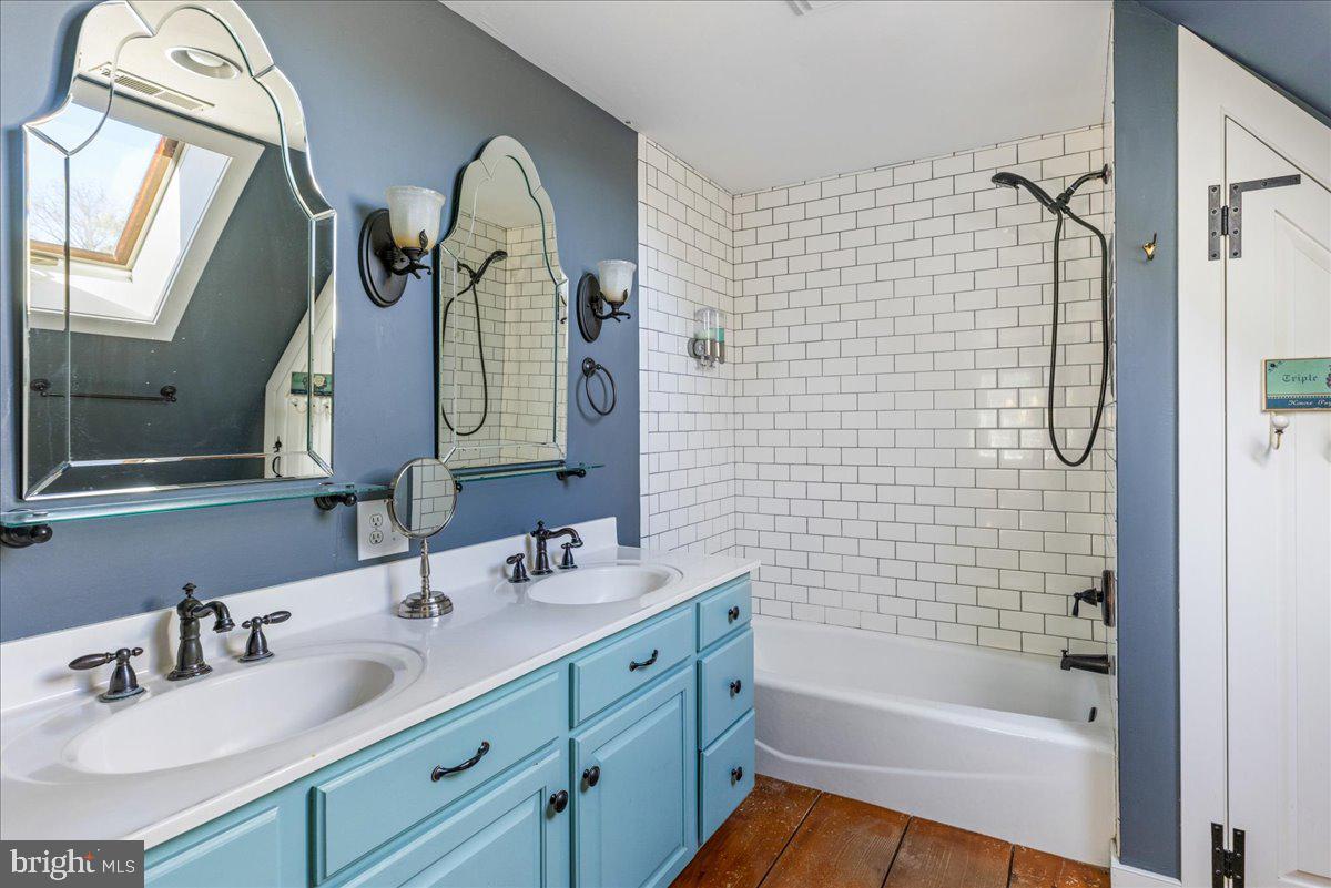 DOYLESTOWN - Residential