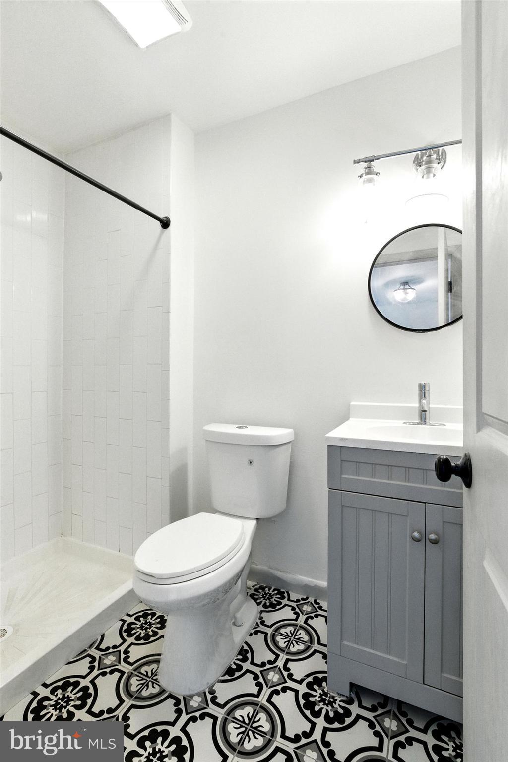 BRENTWOOD SQUARE - Residential