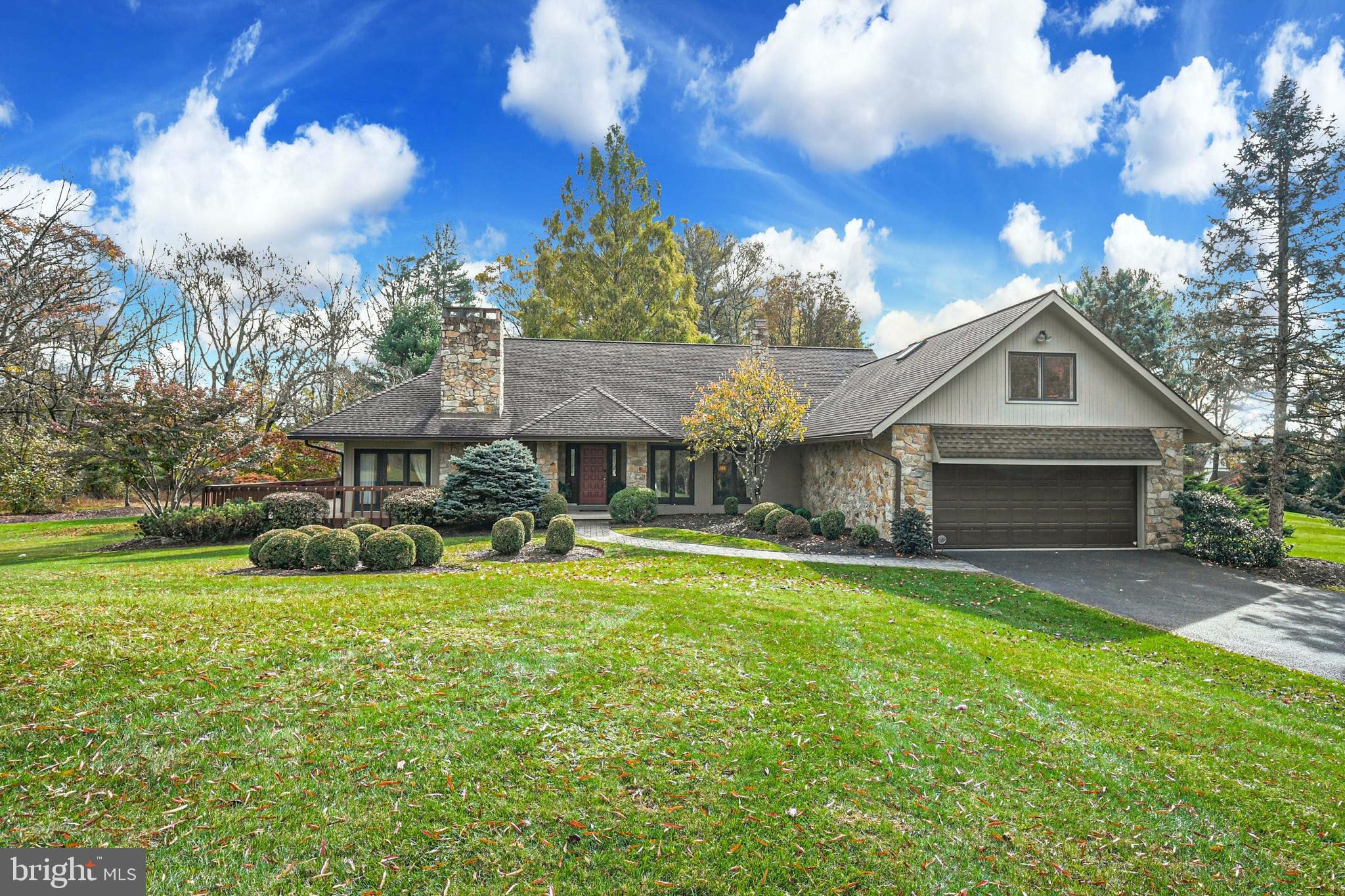 WEYHILL CONDO - Residential