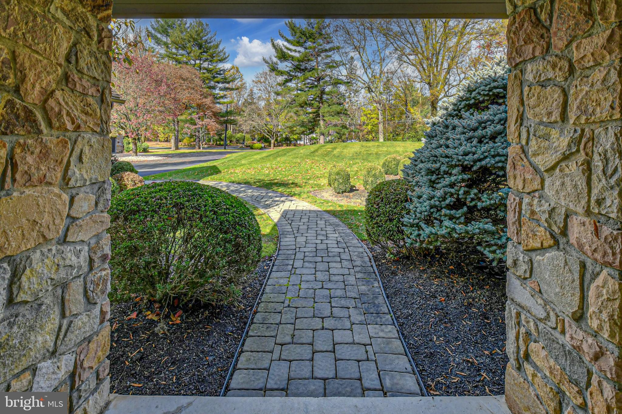 WEYHILL CONDO - Residential