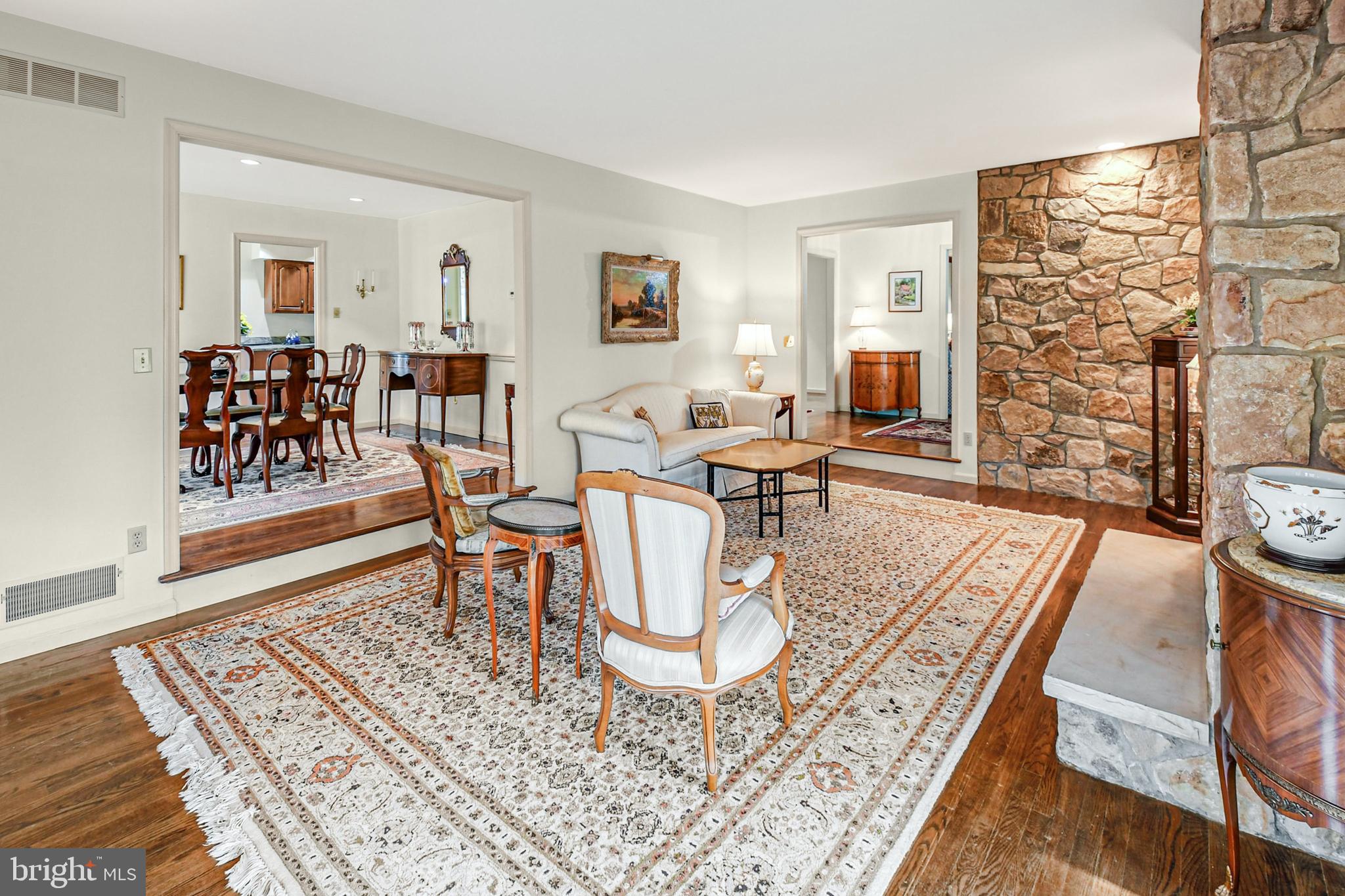 WEYHILL CONDO - Residential