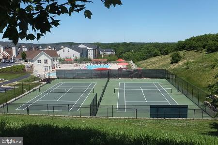 AUTUMN RIVER - Residential