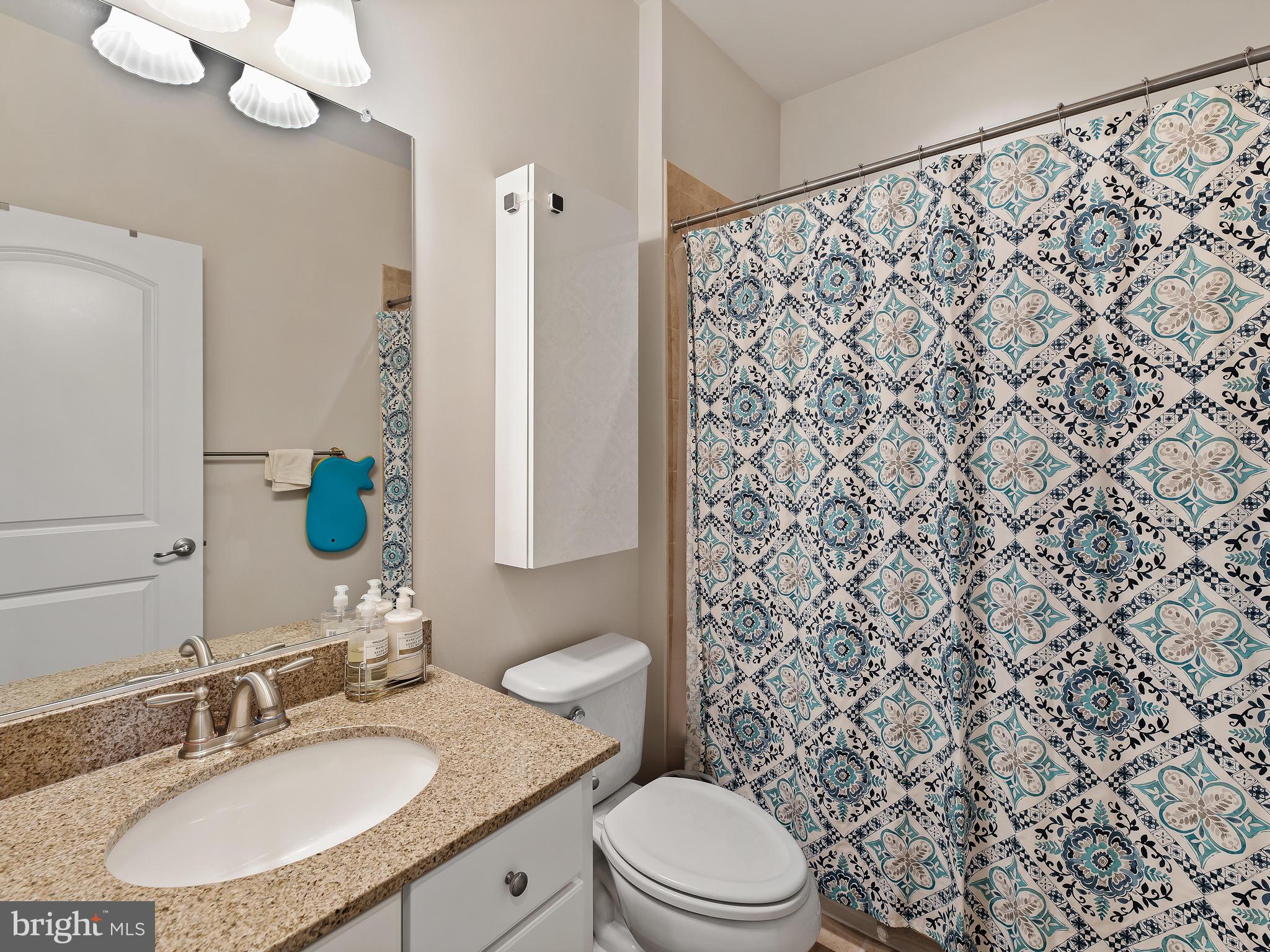 AUTUMN RIVER - Residential