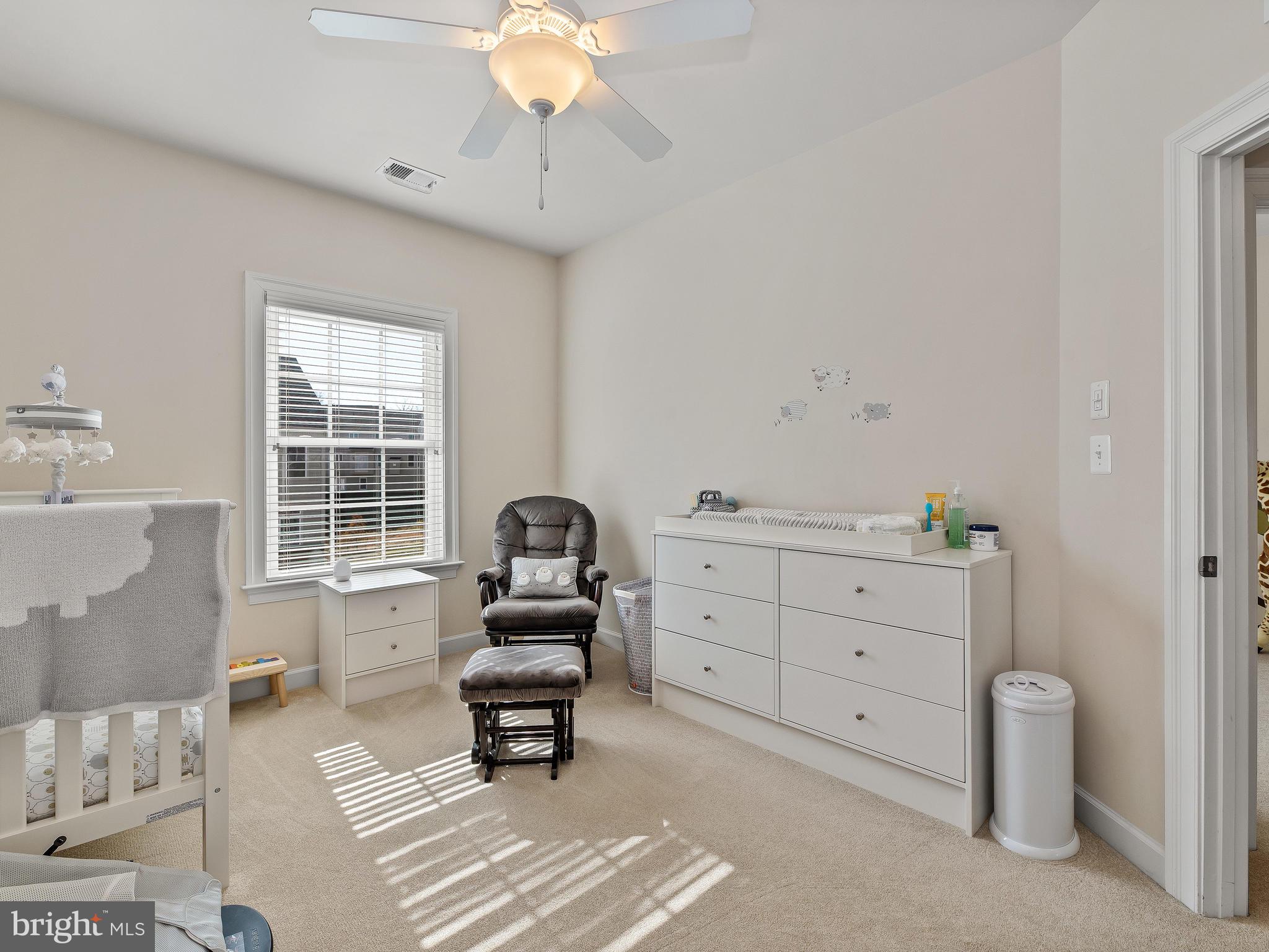 AUTUMN RIVER - Residential