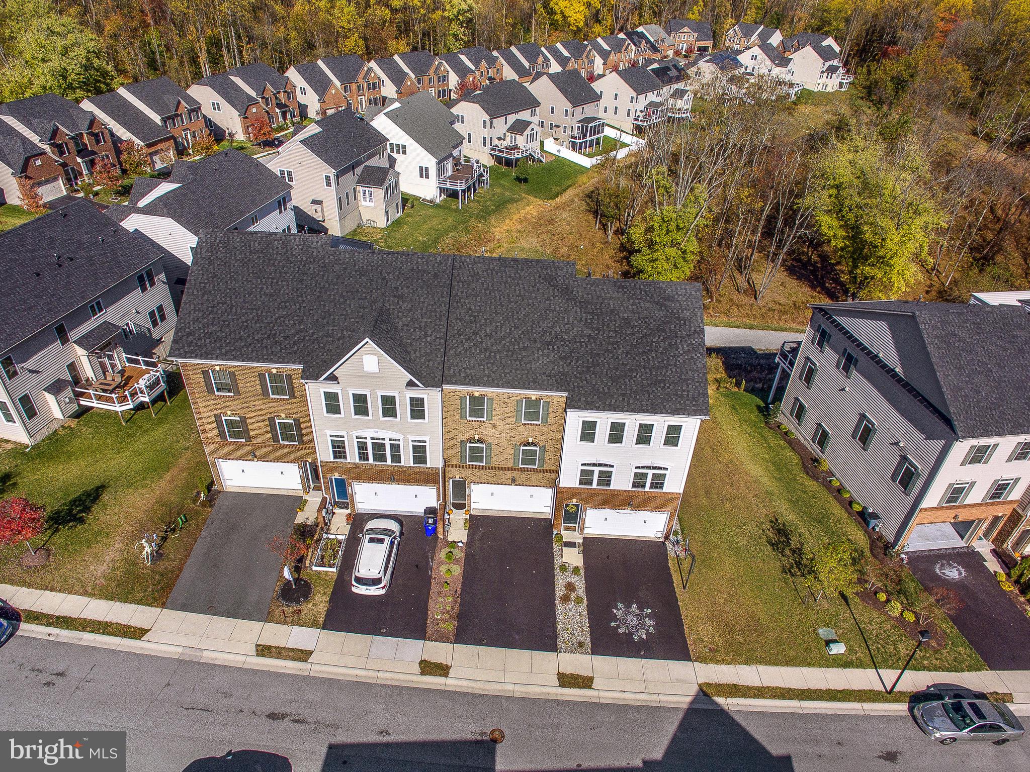 AUTUMN RIVER - Residential