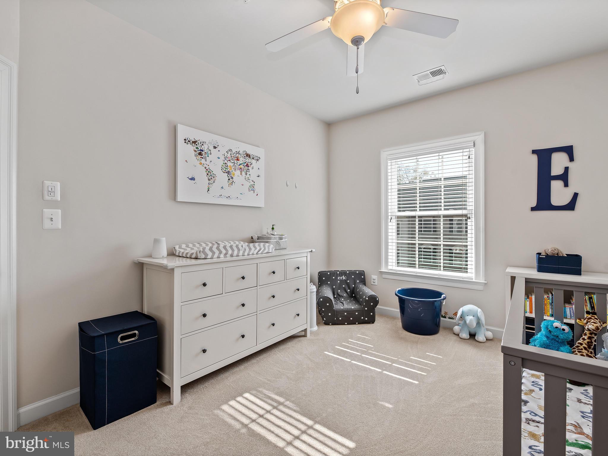 AUTUMN RIVER - Residential