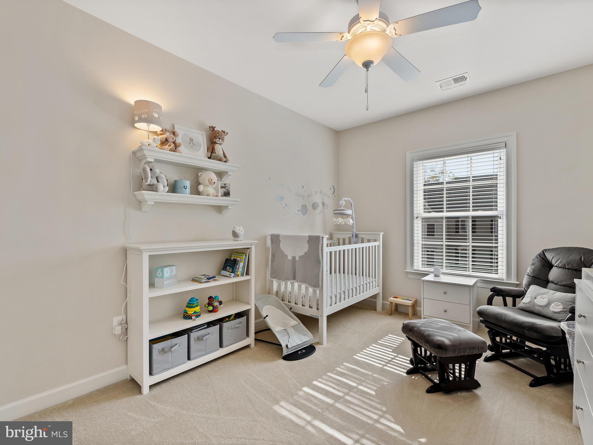 AUTUMN RIVER - Residential