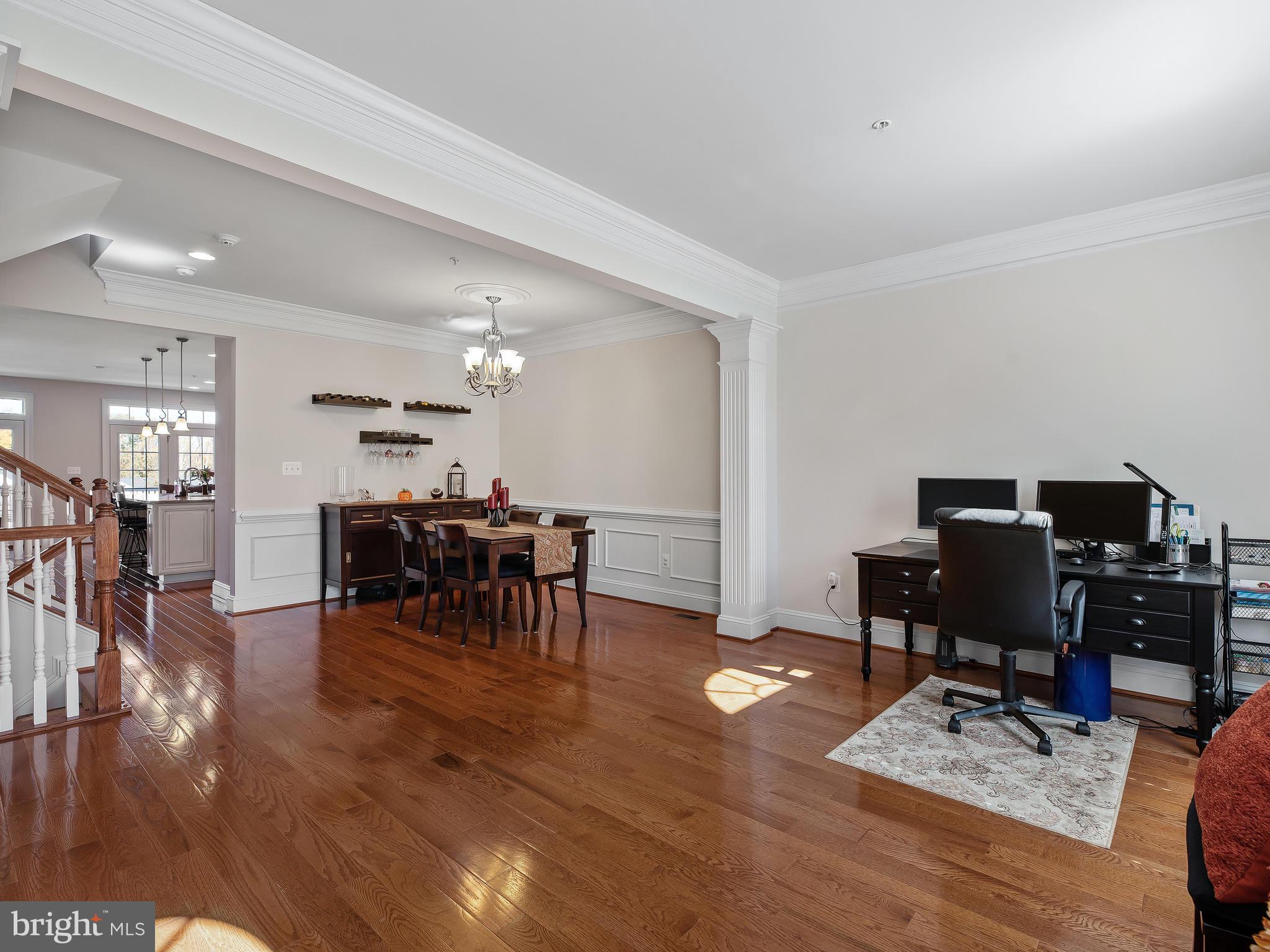 AUTUMN RIVER - Residential