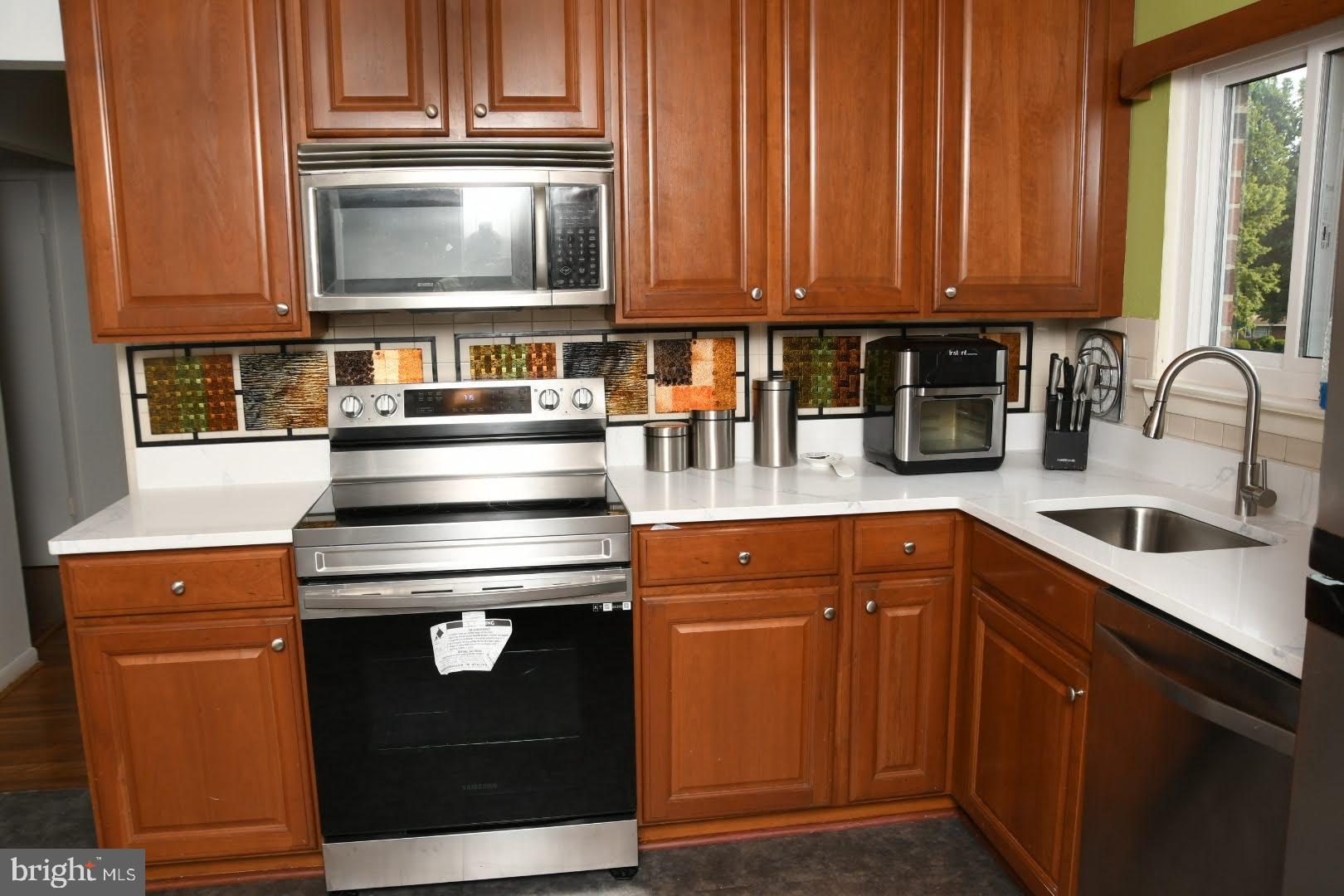 KINGS POINT - Residential