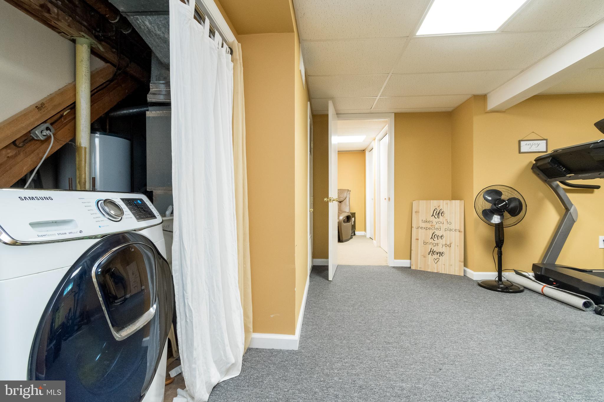 KINGS POINT - Residential