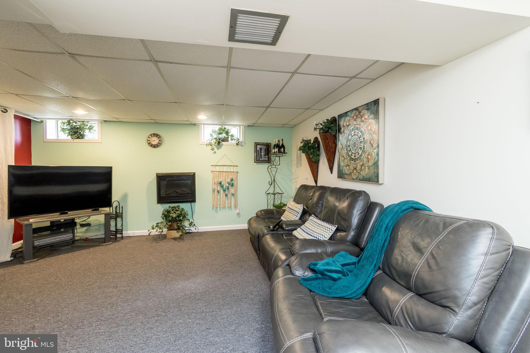 KINGS POINT - Residential