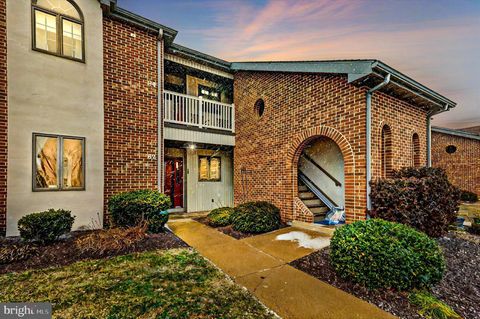 Photo of 84 Black Oak Drive, LANCASTER, PA 17602 (MLS # PALA2064654)