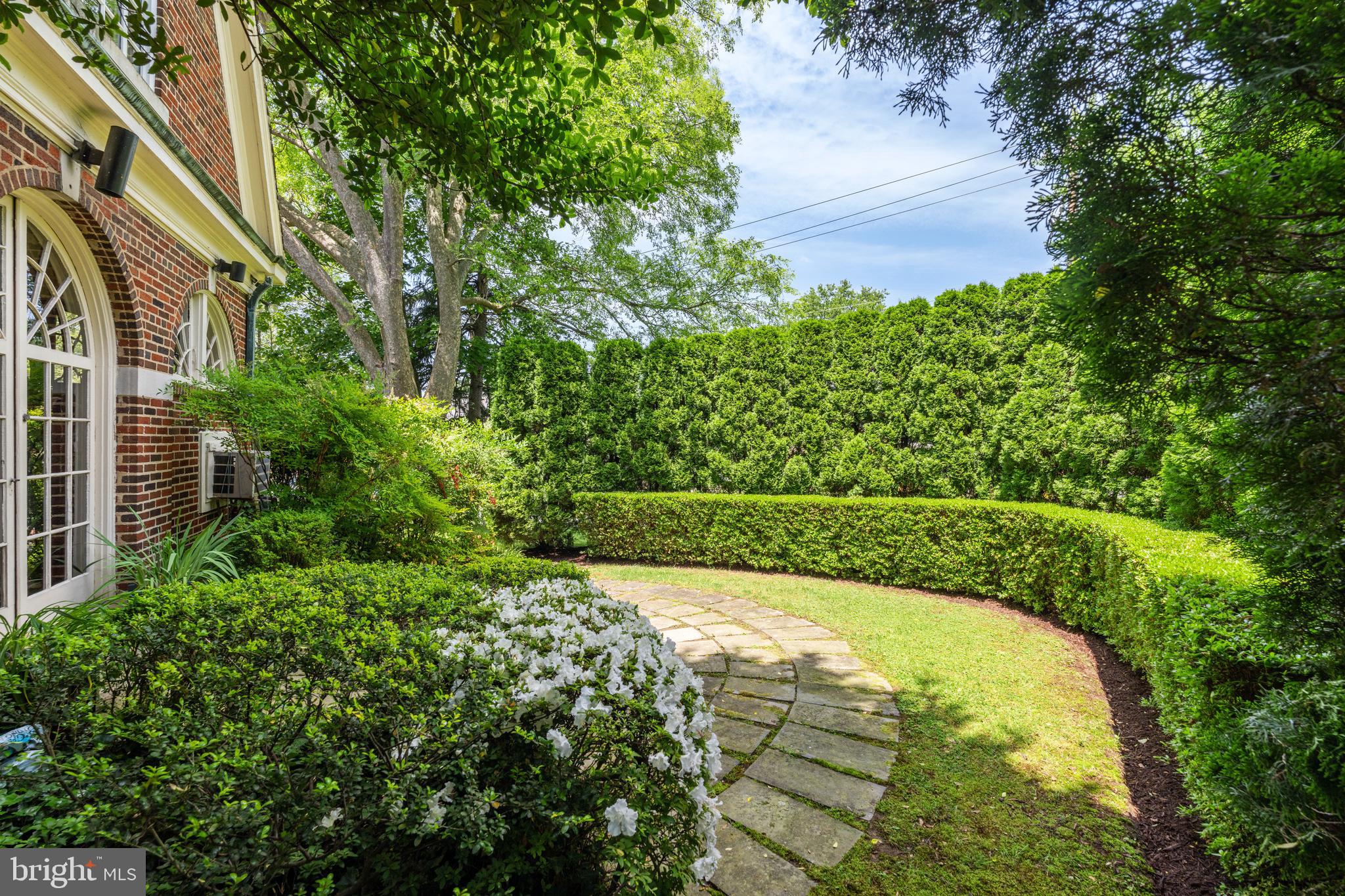 CHEVY CHASE VILLAGE - Residential