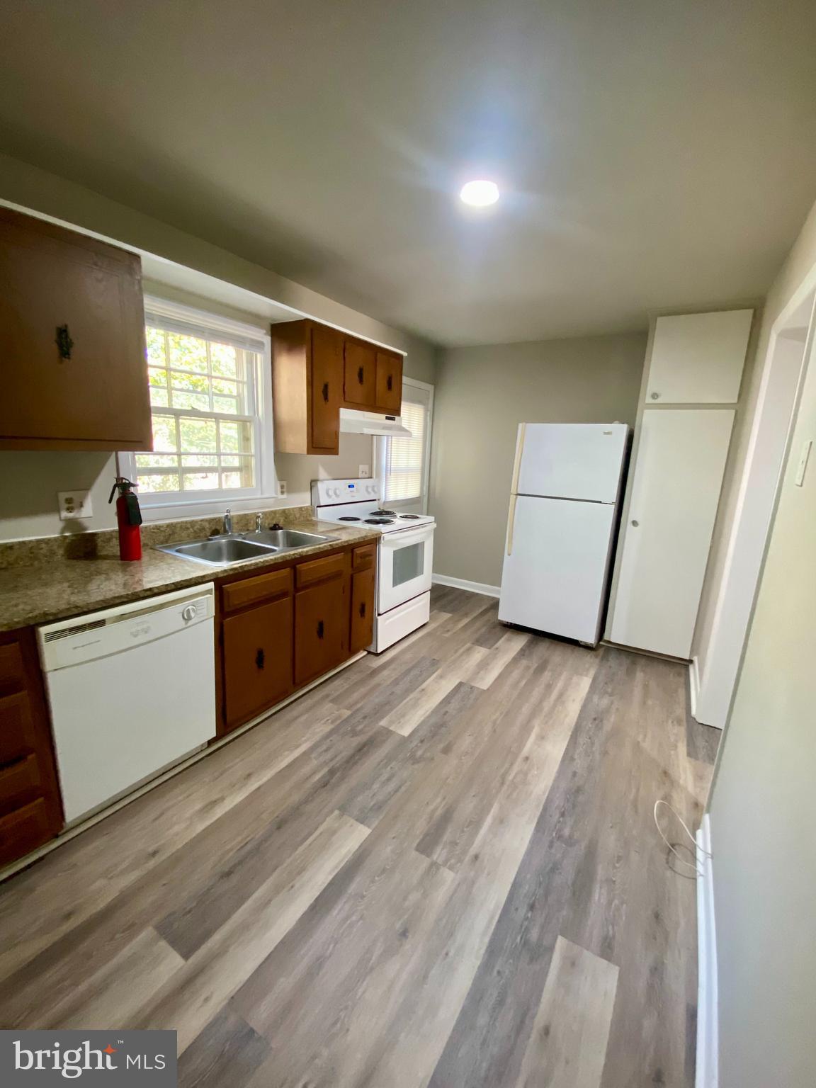 DIETZ APARTMENTS - Residential Lease