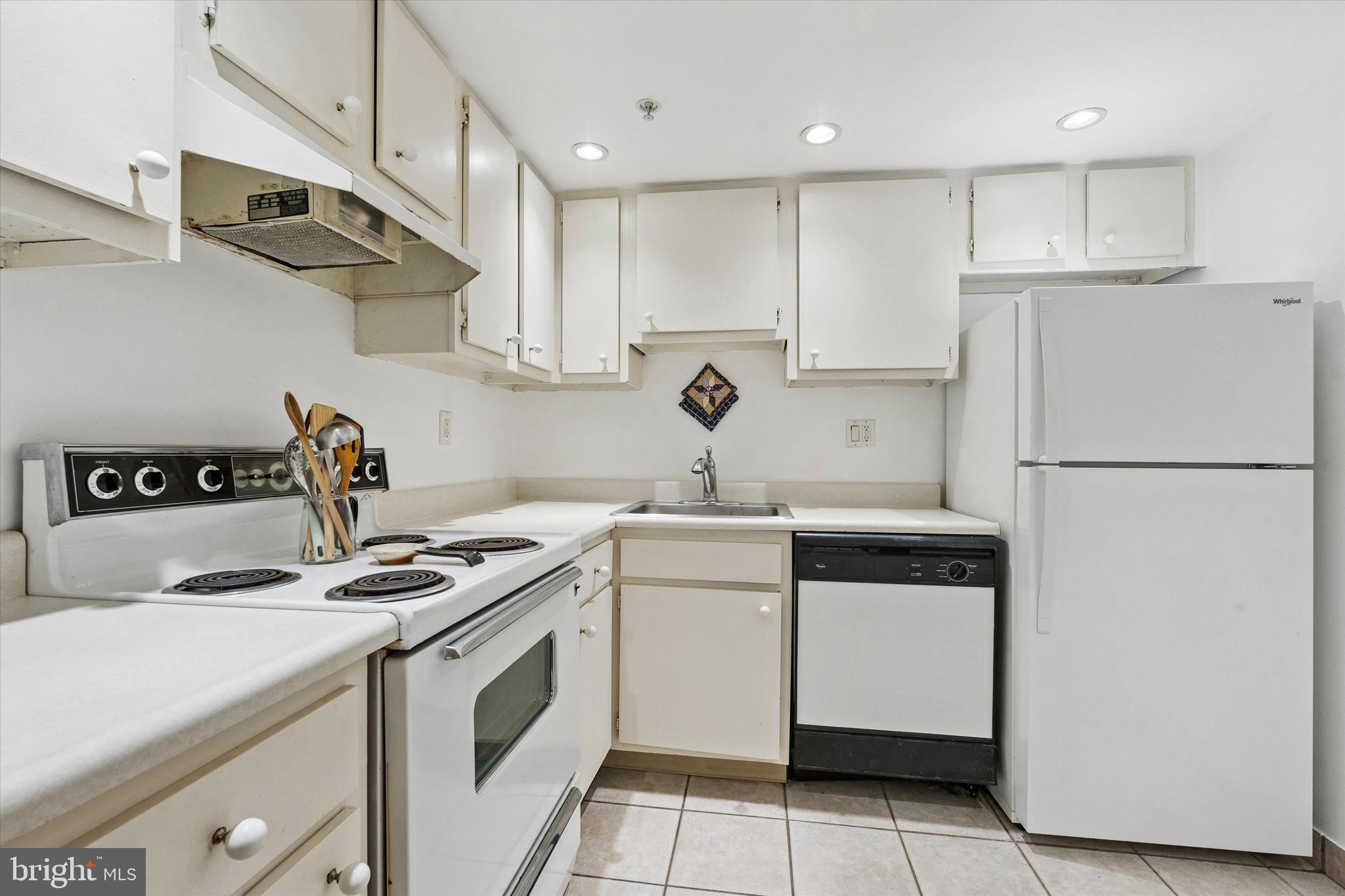 FAIRMOUNT - Residential