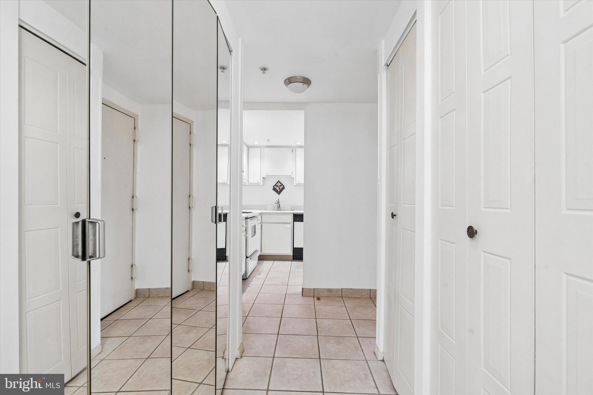 FAIRMOUNT - Residential