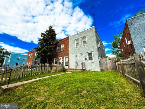 Townhouse For Sale - 5049 Benning Road<br/> WASHINGTON, DC 20019